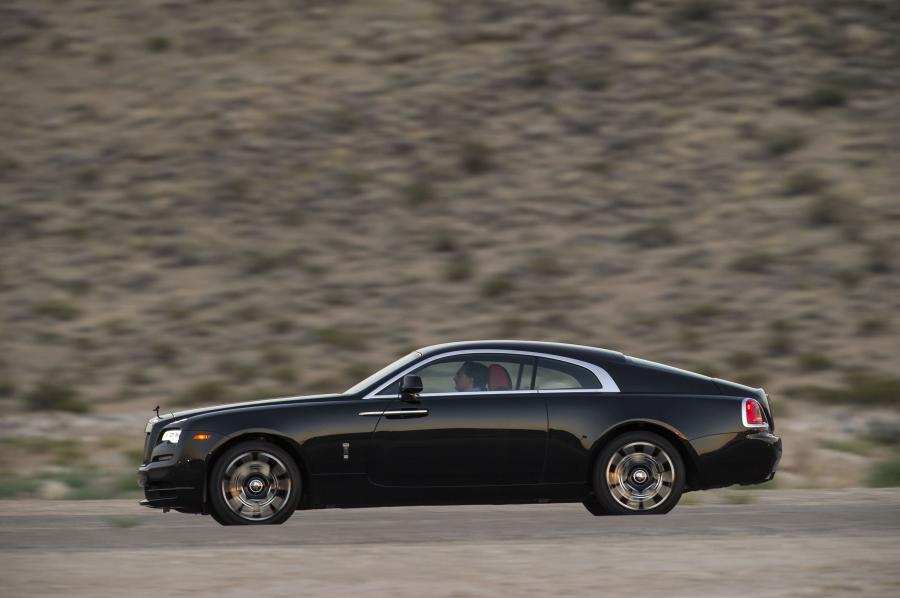  Rolls-Royce Wraith Black Badge 2016 года  (NA) (фото 25 из 30)